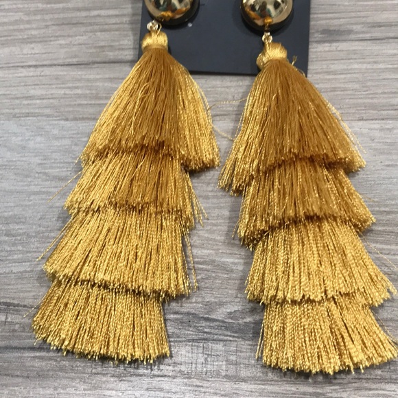Mustard tassel earrings - Picture 5 of 5